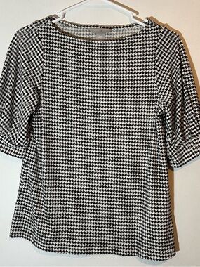 H&M Black and White Houndstooth Short Sleeve Top